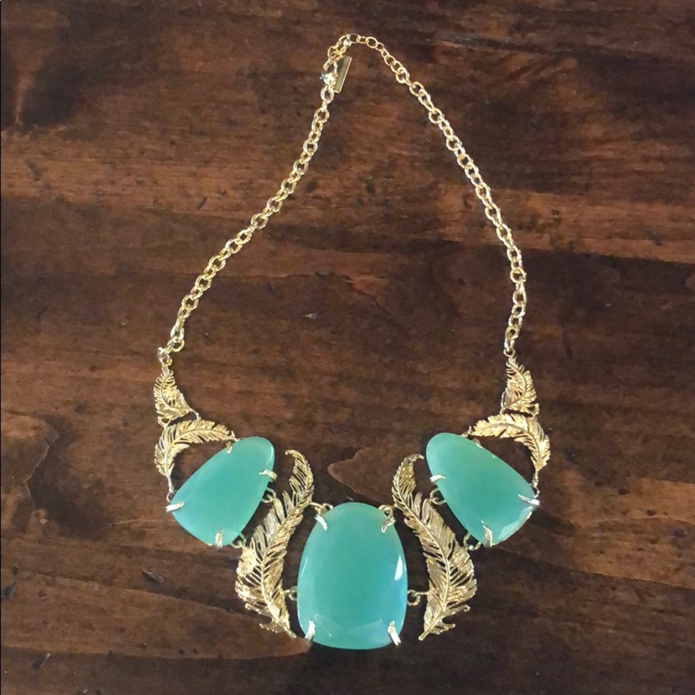 FLASH SALE Kendra Scott Iggy Bib Necklace